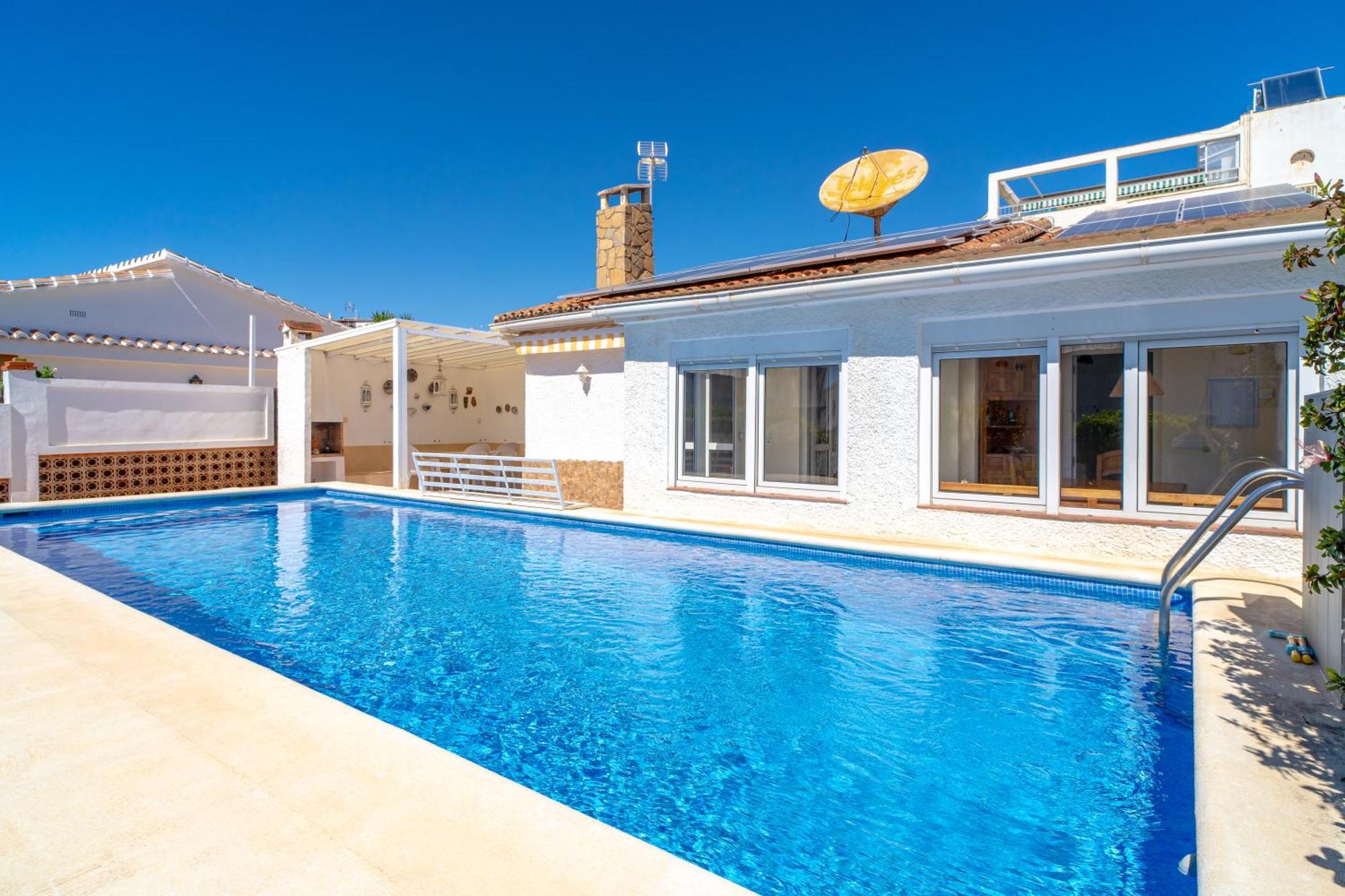 Villa Sevilla Casasol Nerja Kültér fotó