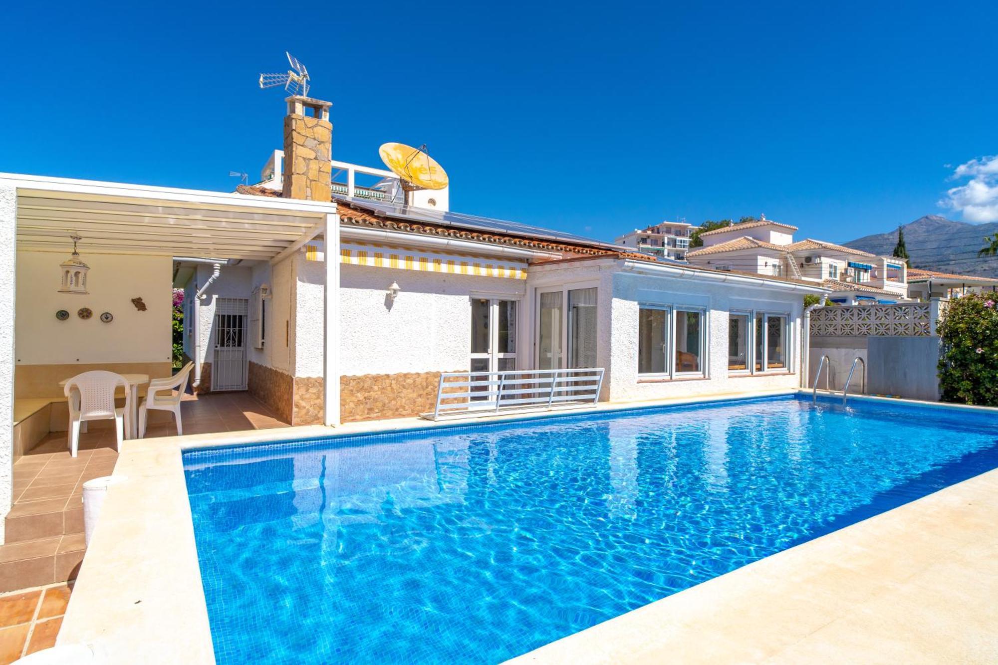 Villa Sevilla Casasol Nerja Kültér fotó